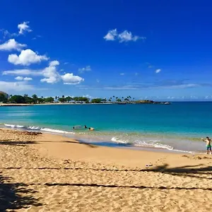 Spacious 2 Bedroom House With King Waianae